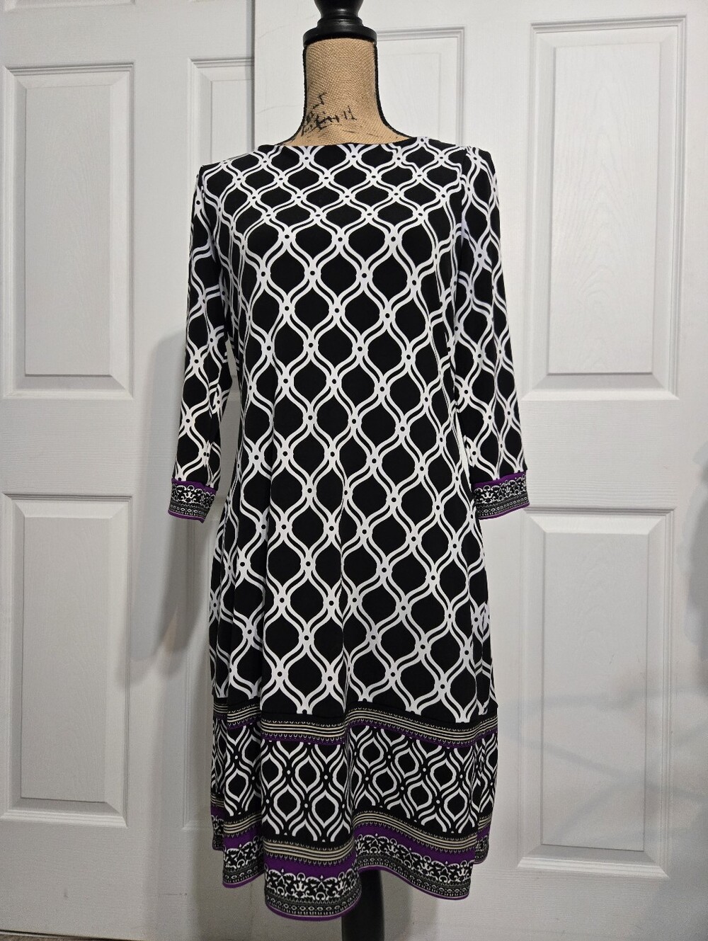 WHBM Black & White Geometric Print Midi Dress with Purple Accent Size Medium